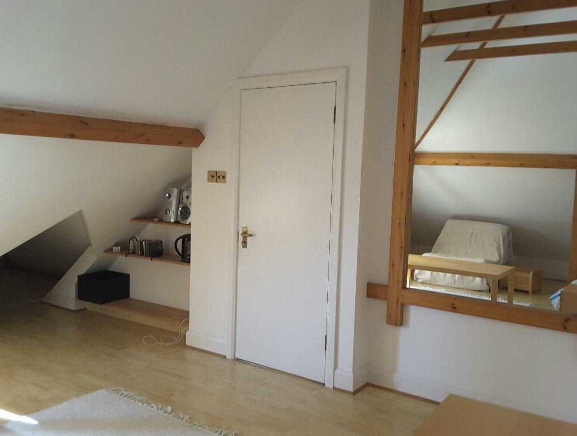 Osterley Studio Room Айсълуърт Екстериор снимка